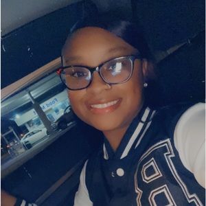 Meet your Posher, Priscilla